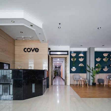 Aparthotel Cove Taman Jakarta Exteriér fotografie