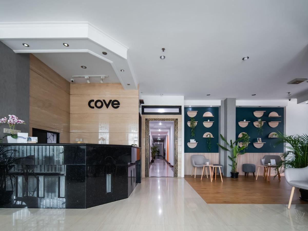 Aparthotel Cove Taman Jakarta Exteriér fotografie
