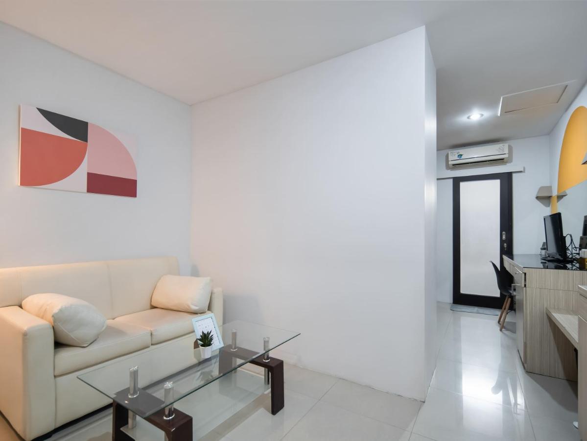Aparthotel Cove Taman Jakarta Exteriér fotografie